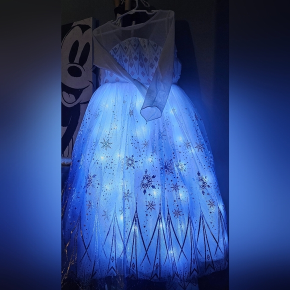 Source Unknown Other - LIGHT UP dress size 5/6